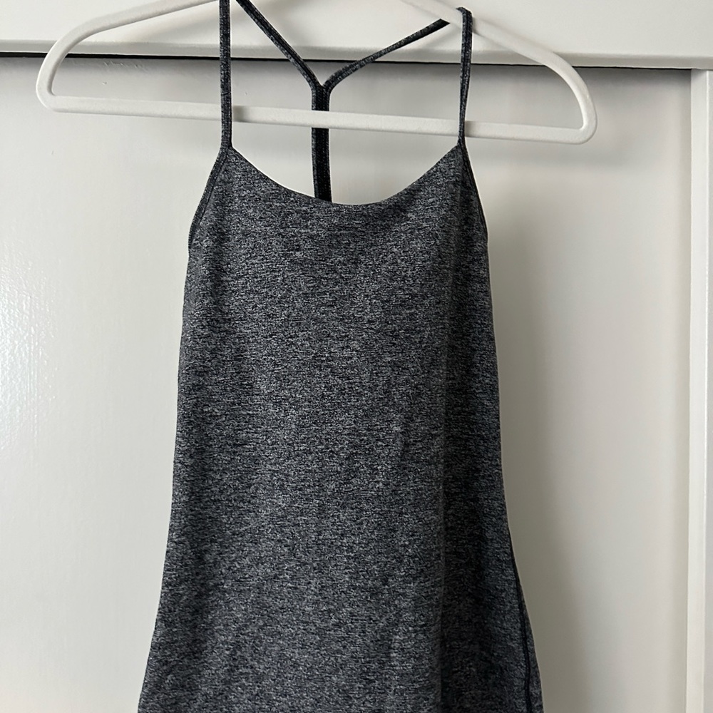 Lululemon tank with built in bra 🍋